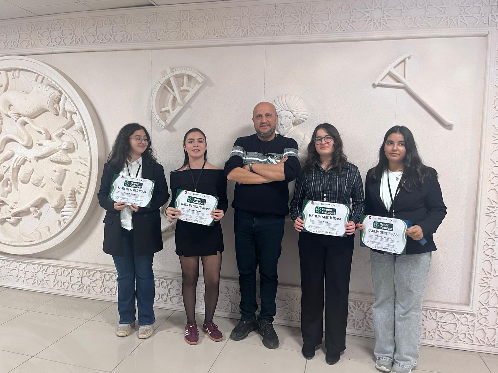 İzmir Katip Çelebi Üniversitesi Green Catalyst Ideathon'unda Garaj Girişimcilerimiz Yarıştı